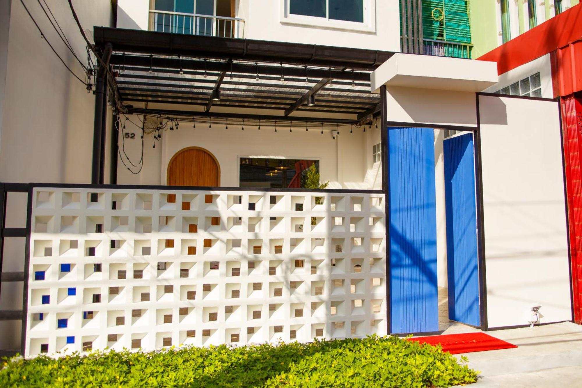 De Blue Door, Hatyai 핫야이 외부 사진